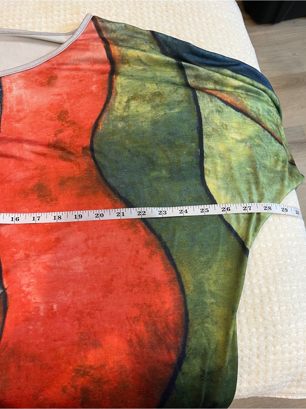READ description for callout Abstract Portrait Long-Sleeve Top Multicolor - Picture 5 of 8